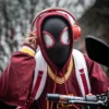 1:1 Miles Morales Mask with Movable Eyes Electronic Mascara Gwen Spider-Man Helmet Accessory