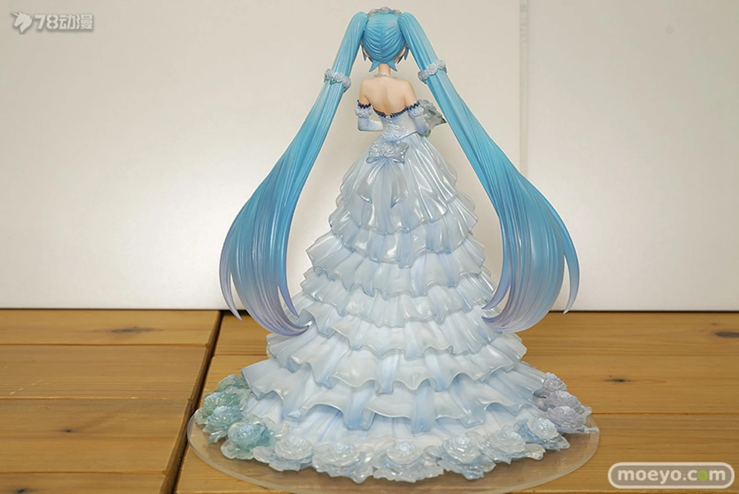 20CM Anime Hatsune Miku Figure 1/7 Wedding Dress Ver Flower Wedding Model Toy Gift Collection Action Figure PVC - Image 3