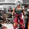 28cm/11.02inch Anime Dragon Ball Son Goku Super Saiyan PVC Statue Collectible Figure