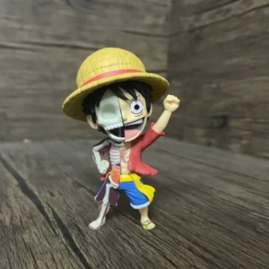 New In-Stock Anime Sea Poacher Character Half-Skull Blind Box Kawaii Action Figure Desktop Decoration Holiday Gift For Fans