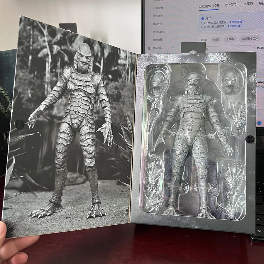 NECA Creature from the Black Lagoon Horror Film Model Movable Room Action Figure — view 8