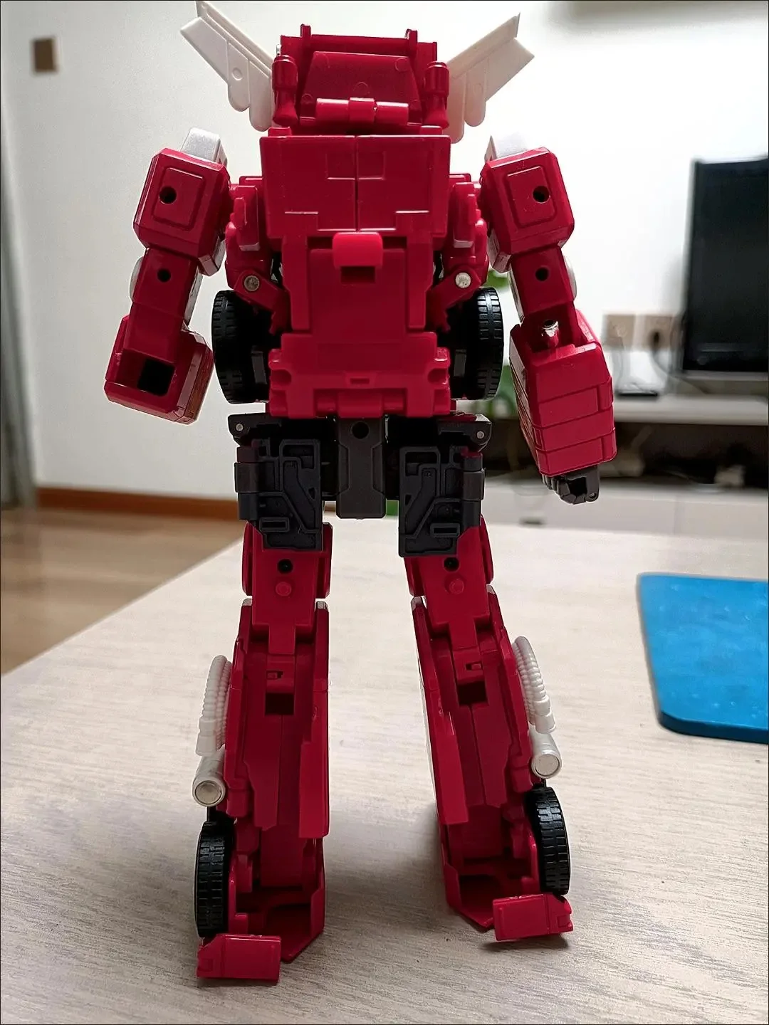 MP-33 Inferno Transforming Robot Action Figure — view 2