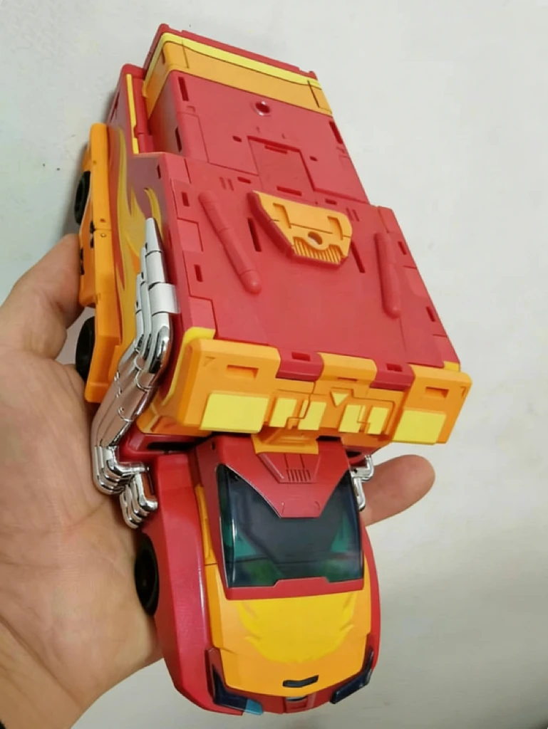 Transformation DX9 D06 Rodimus Prime Metallic Folding MP Action Figure — view 4