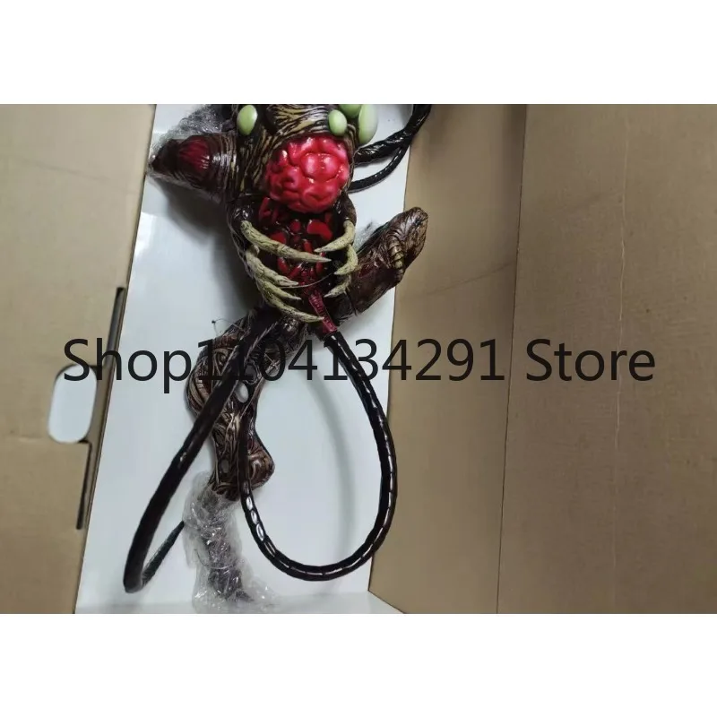 Resident Evil: Moby Dick – the Tracker, Third Form – M-Corp White Collectible Figure — view 3