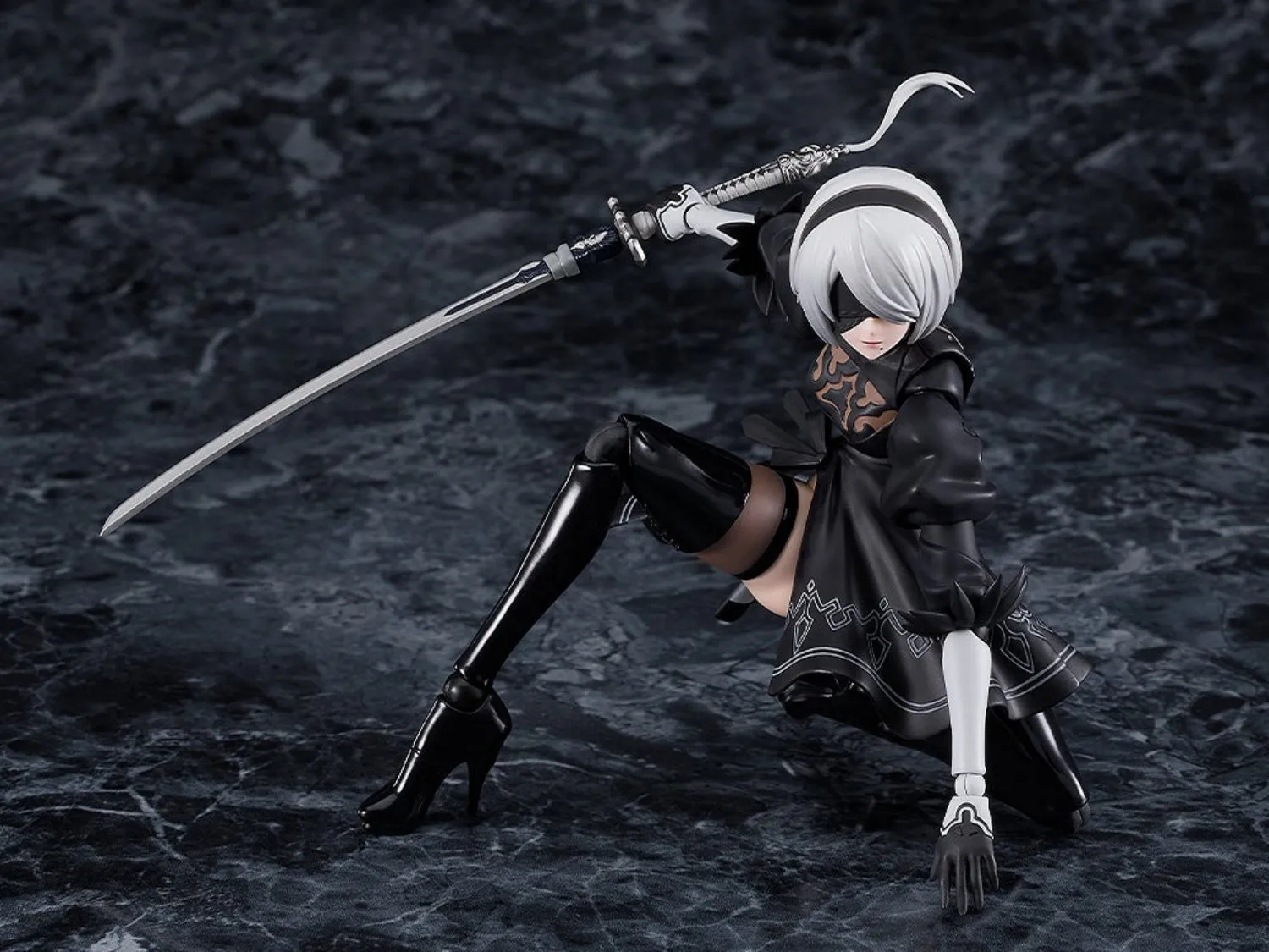 GSC Max Factory figma NieR:Automata 2B / A2 Action Figure — view 5
