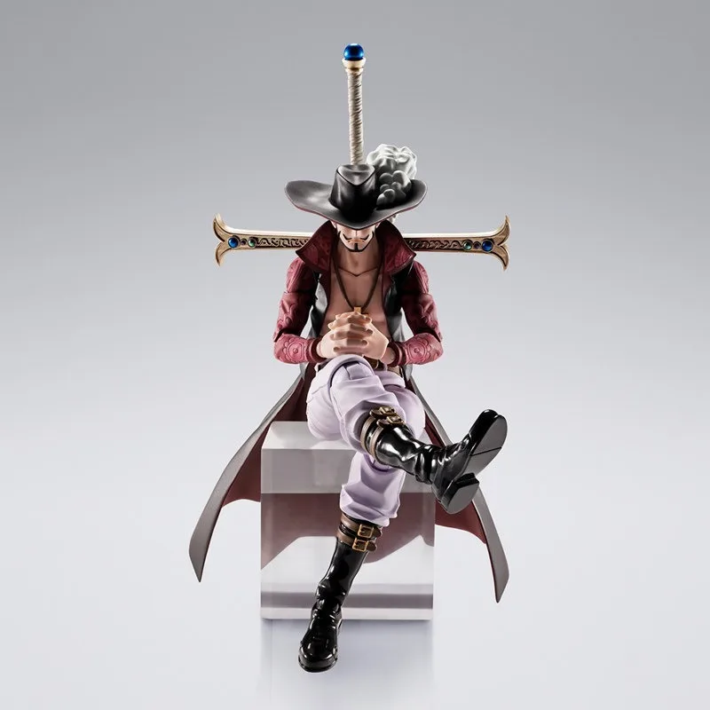 Bandai One Piece S.H.Figuarts Dracule Mihawk Oka Shichibukai Action Figure — view 4