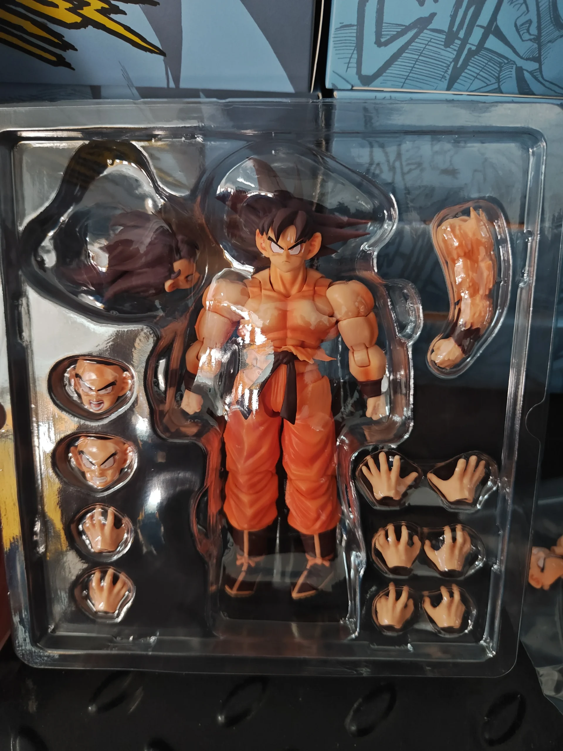 Hot Wow Super Action Studio 1/12 Dragon Ball Kaiouken Son Goku Collectible Figure — view 3
