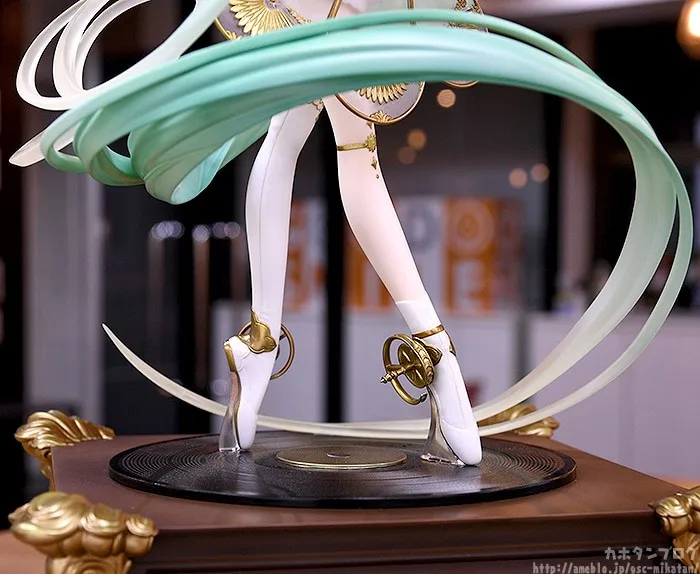 GSC Singer Series 01 Miku Symphony 2020 5th Anniversary Scale 1/1 Collectible Figure — view 5