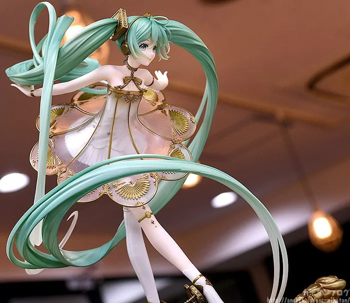 GSC Singer Series 01 Miku Symphony 2020 5th Anniversary Scale 1/1 Collectible Figure — view 3