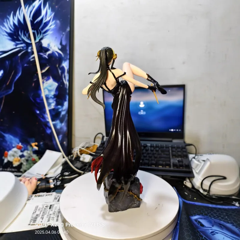 Spy×Family Yor Forger Large 2 Styles Collectible Figure — view 6