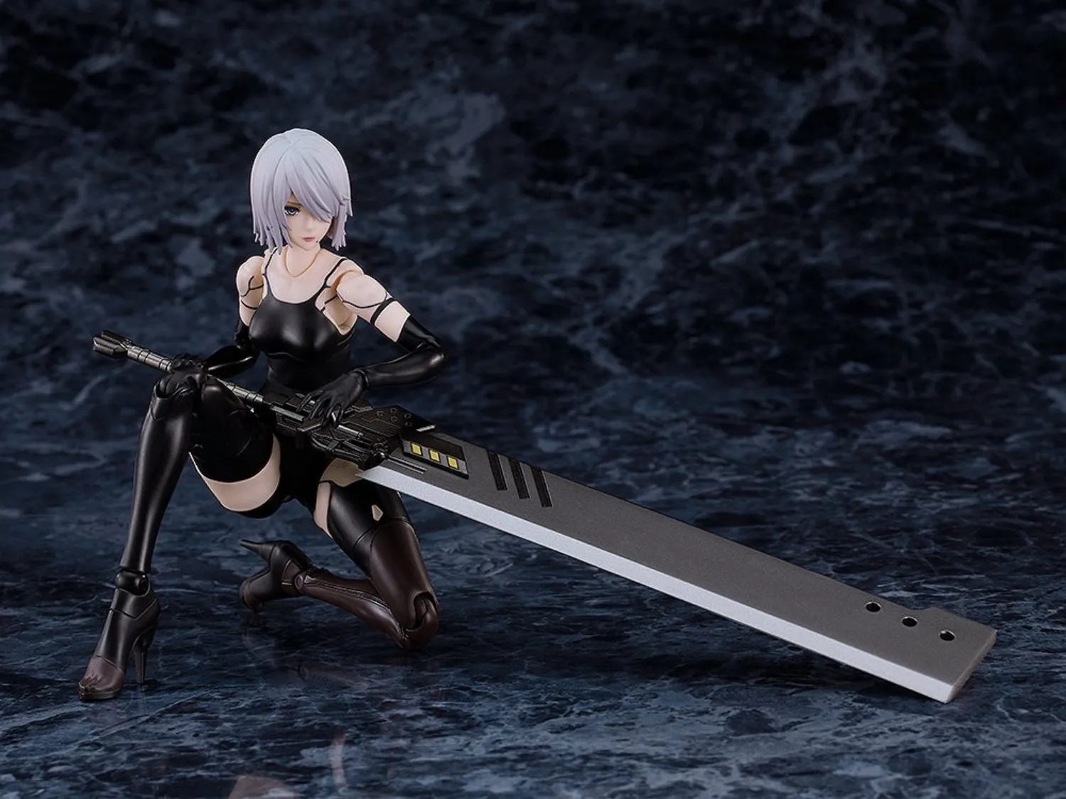 GSC Max Factory figma NieR:Automata 2B / A2 Action Figure — view 3