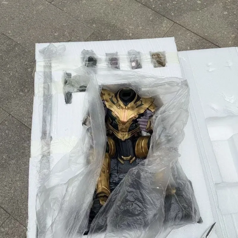 1/4 the Avengers Thanos Sitting Posture Magnetic Suction Anime Model Resin Collectible Figure — view 6