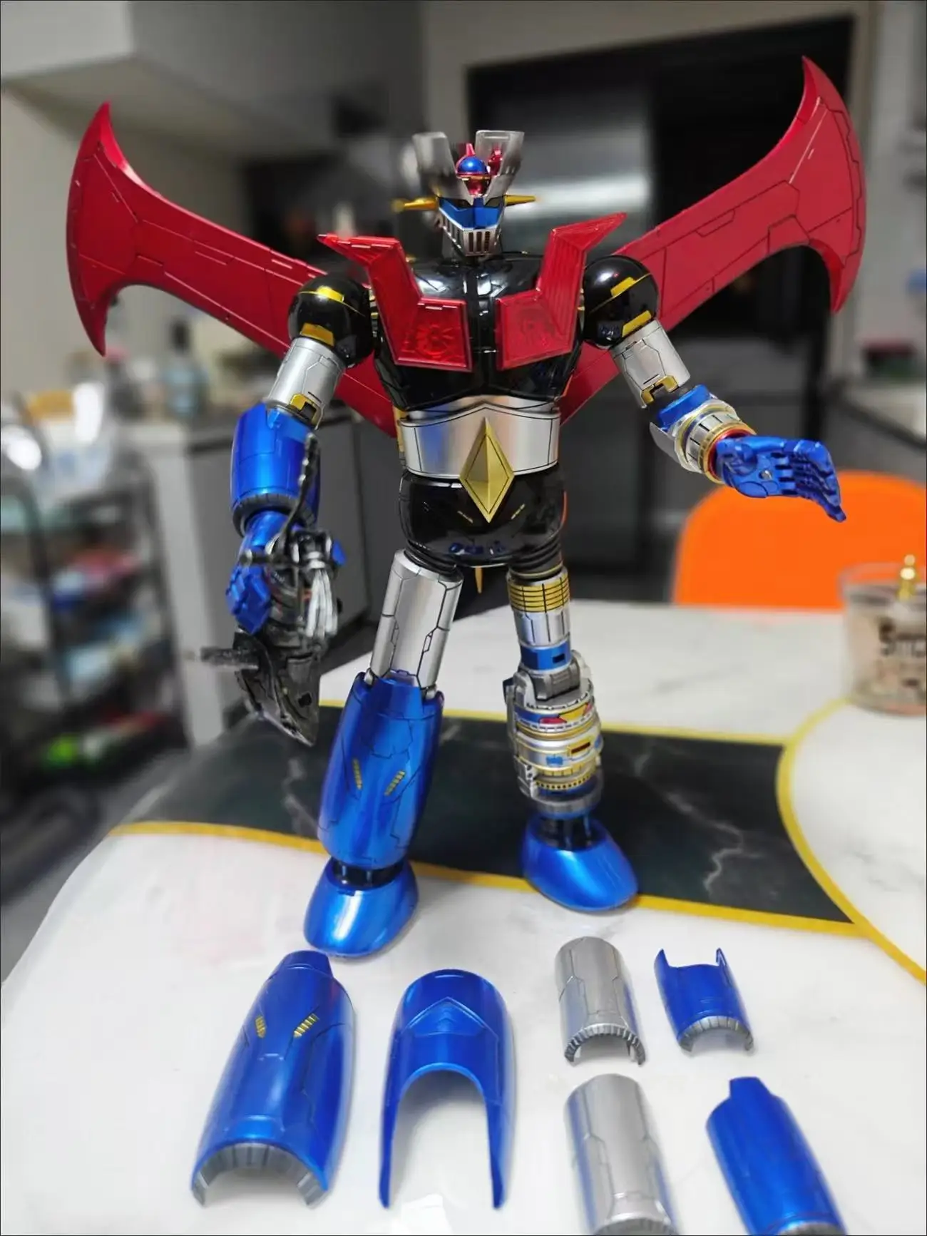 Transforming King Arts Mazinger Z Extra Large CR02 Black KO Robot Action Figure — view 3