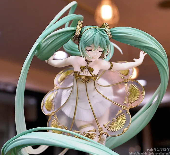 GSC Singer Series 01 Miku Symphony 2020 5th Anniversary Scale 1/1 Collectible Figure — view 4