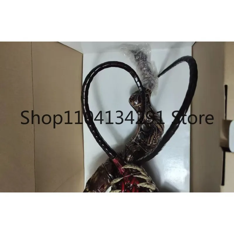 Resident Evil: Moby Dick – the Tracker, Third Form – M-Corp White Collectible Figure — view 4