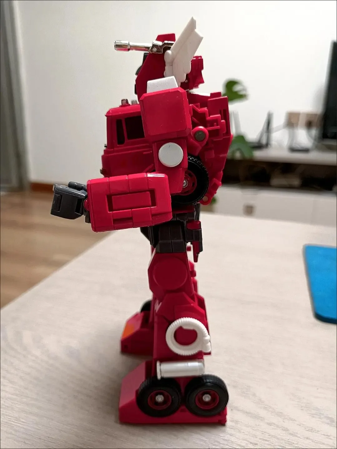 MP-33 Inferno Transforming Robot Action Figure — view 3