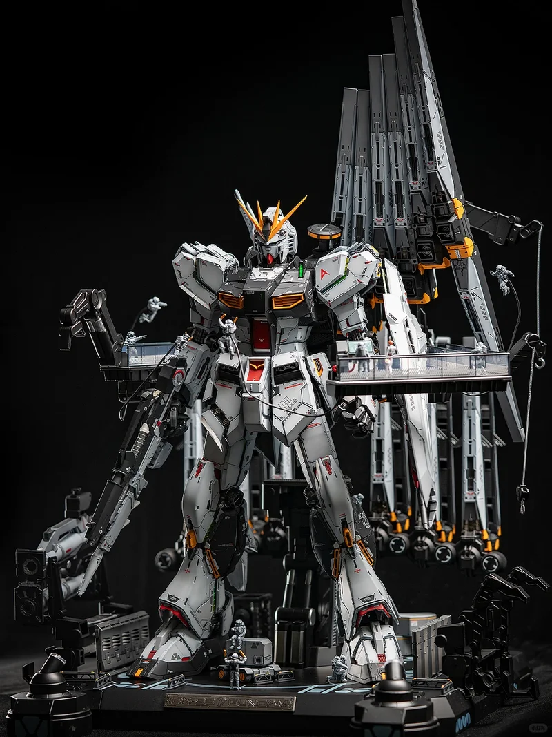 Daban 1/60 PG RX-93 V Metal Structure Equipped with Floating Cannon Assembly Model Kit — view 2