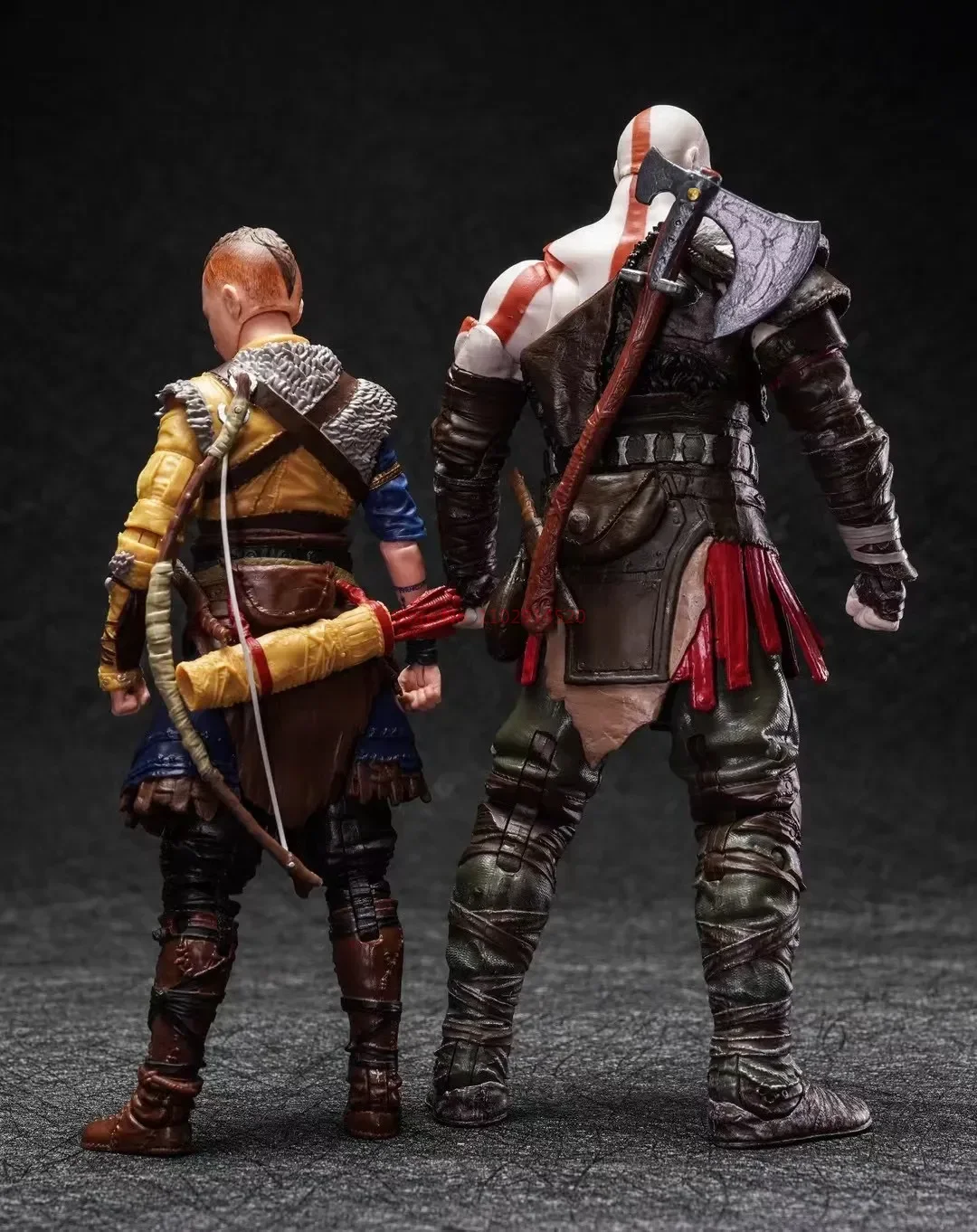 Spin Master God of War: Ragnarok Ps5 Kratos Atreus 6-Inch Model Box Action Figure — view 4