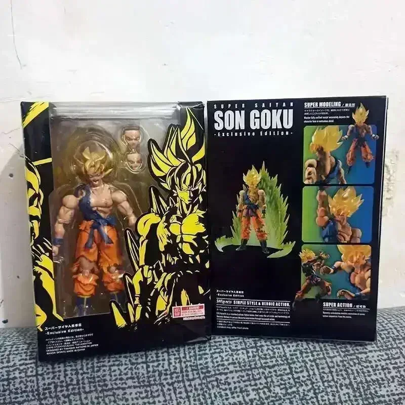 Goku Son S.H.Figuarts War Damage Super Saiya Action Figure — view 2