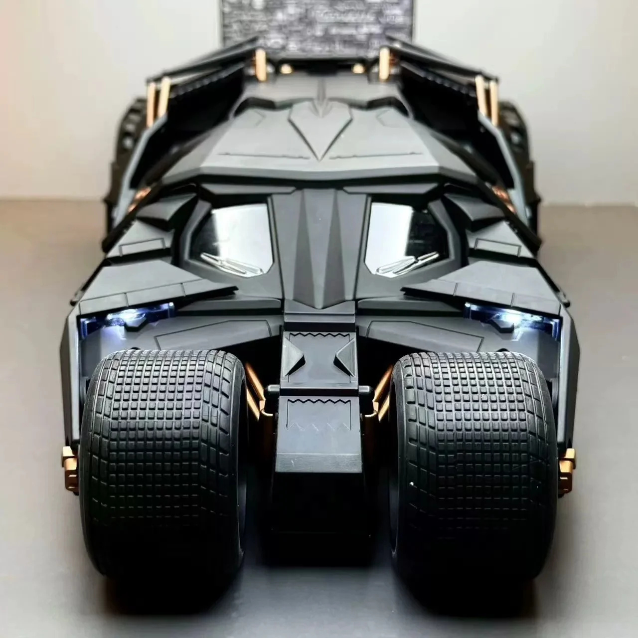 Batman Batmobile 1:18 Dark Knight Armored Car Display Model — view 3