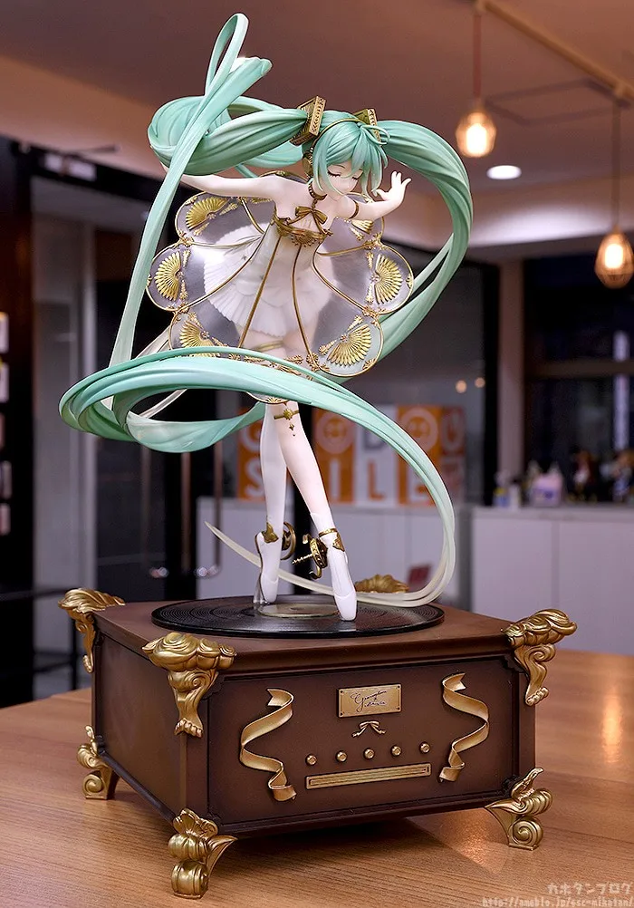 GSC Singer Series 01 Miku Symphony 2020 5th Anniversary Scale 1/1 Collectible Figure — view 2