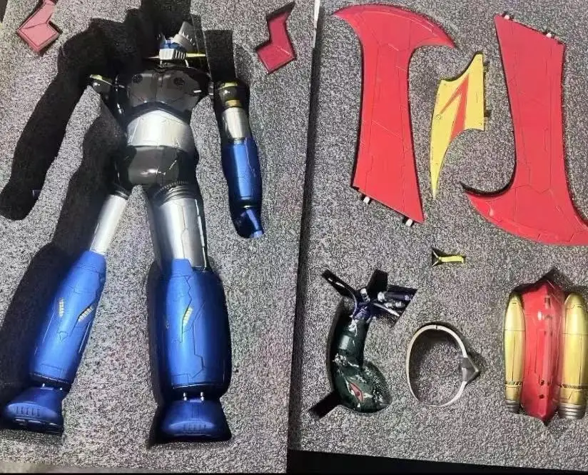 Transforming King Arts Mazinger Z Extra Large CR02 Black KO Robot Action Figure — view 4