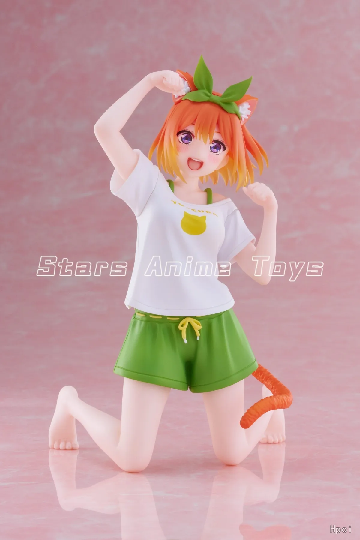 TAiTO Desktop the Quintessential Quintuplets Nakano Miku/Nakono Yotsuba/Nakano Itsuki Cat Homewear Collectible Figure — view 4