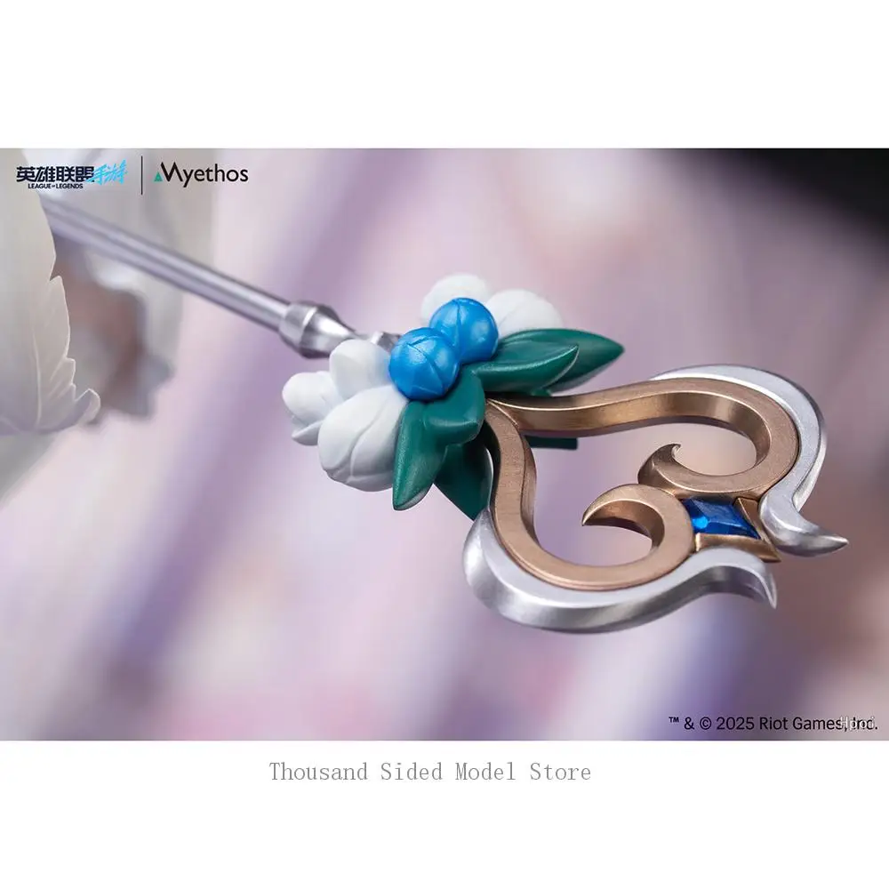 Myethos + League of Legends Lux (Crystal Rose) Collectible 21.6CM Action Figure — view 4